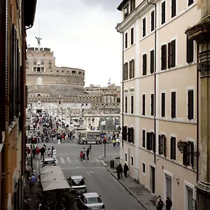 Casa De Fiori 2*, Roma Italia