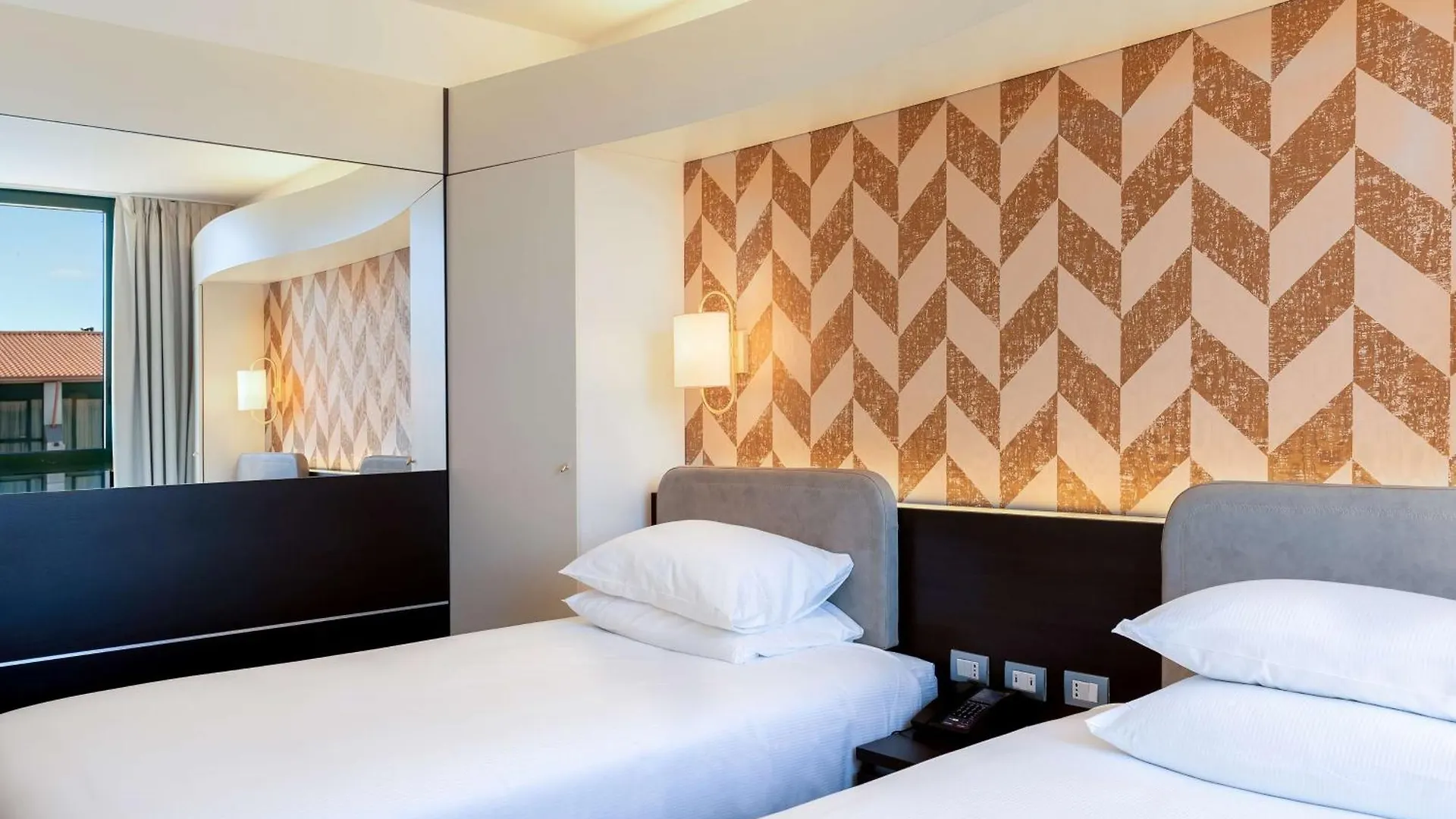 Doubletree By Hilton Milan Malpensa Solbiate Olona Hotel 4*,