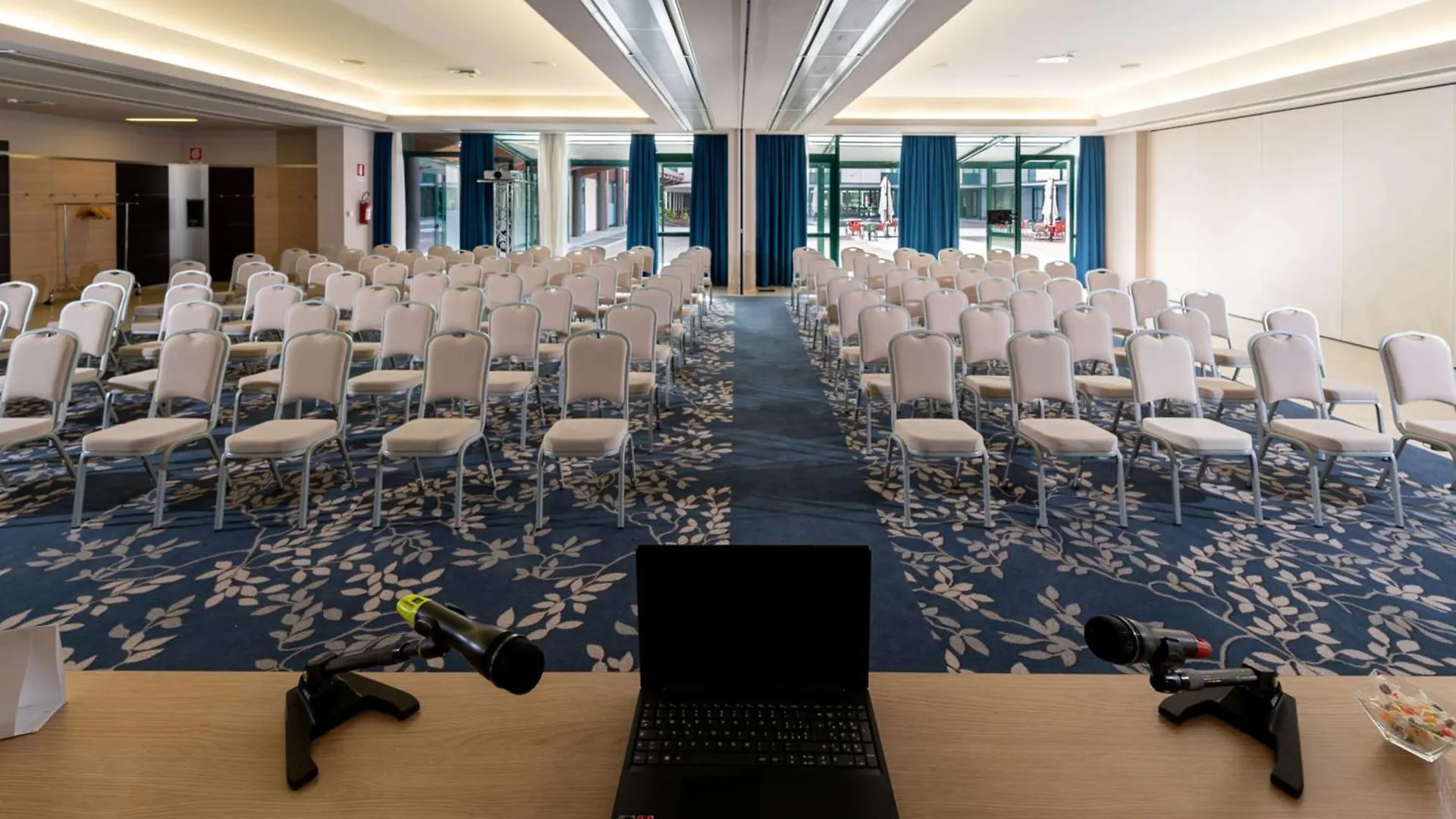 Doubletree By Hilton Milan Malpensa Solbiate Olona Hotel 4*,